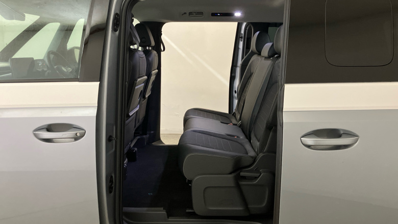 Volkswagen ID. Buzz 210kW Style Pro 79kWh 5dr Auto [Design+] Electric Estate